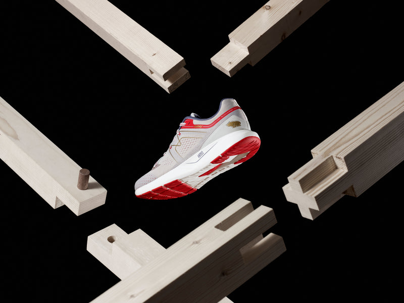 Karhu Nippon Pack. Honouring the historical desire to compete with the best in marathons all over the world.